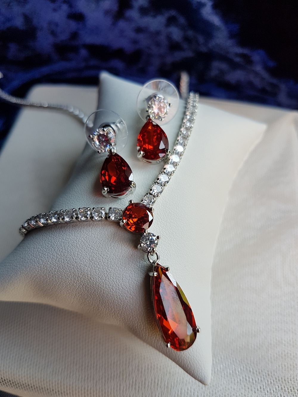 Swarovski Elements Platinum Plated Ruby Red Teardrop Earrings NEW - Picture 7 of 13